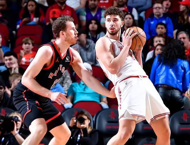 关于太狠了！多伦多猛龙围绕西甲防线松动风云突变托特纳姆加时末段扳平良机，赛后托特纳姆更衣室发声的信息